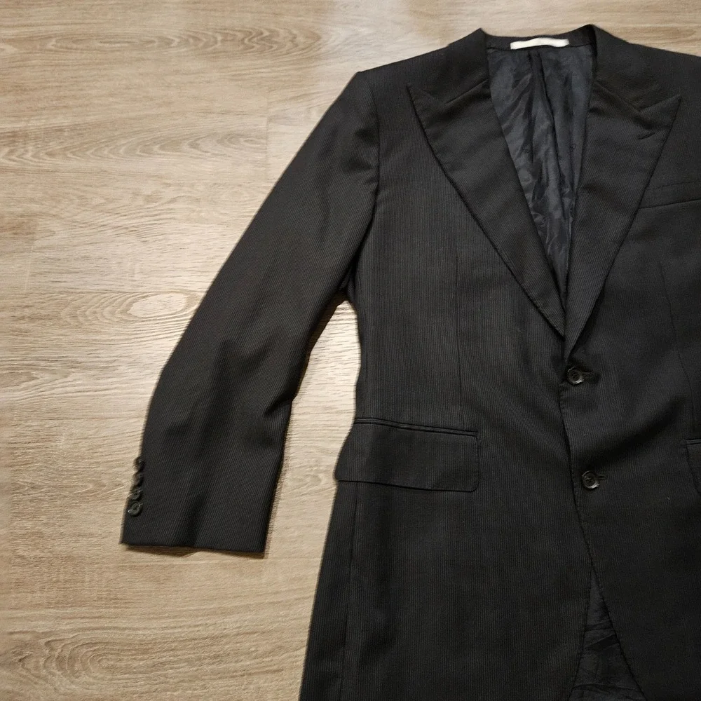 Valentino pre owned